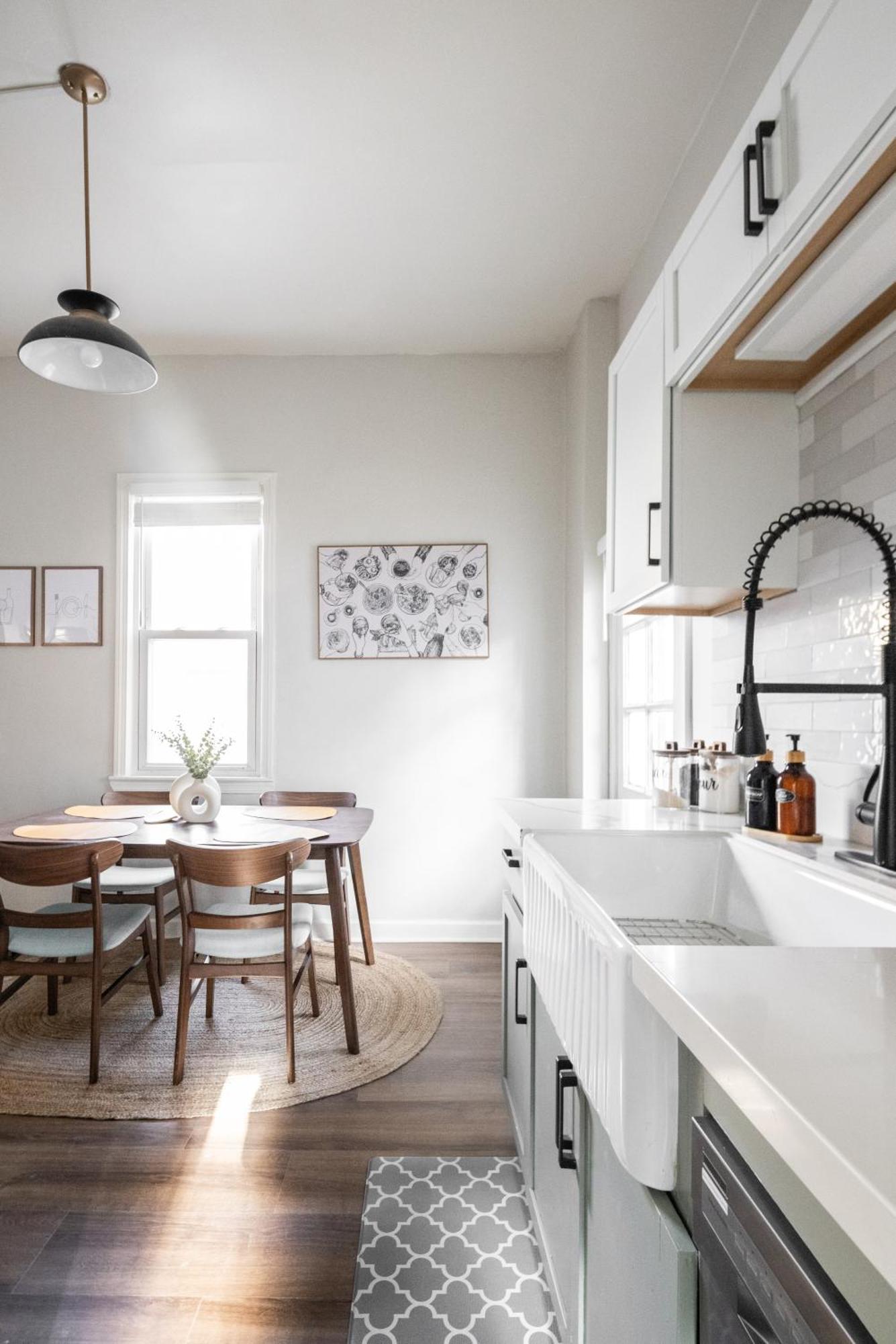 Appartement Mid-Century Modern Retreat In Little Italy à Cleveland Extérieur photo