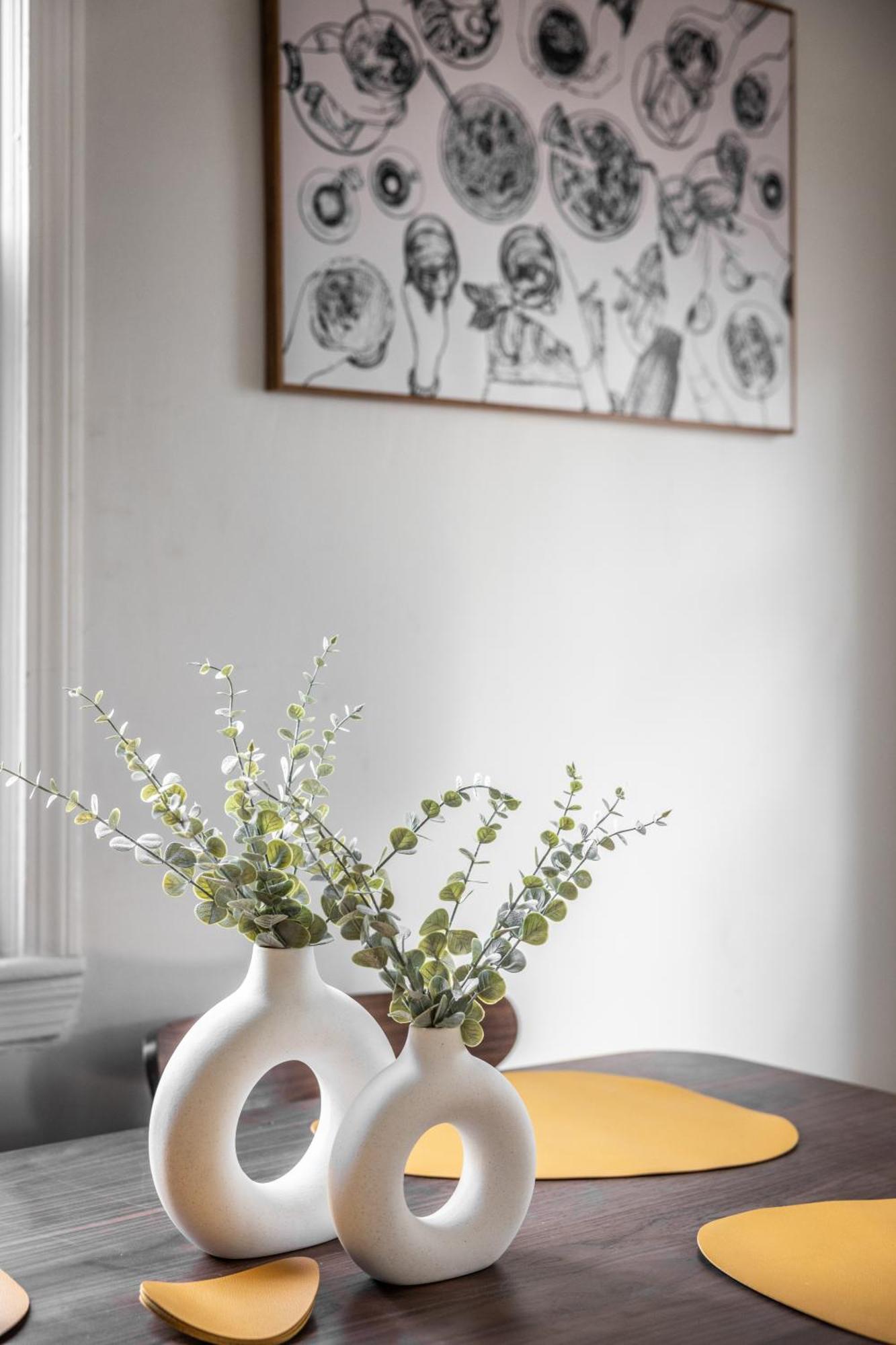 Appartement Mid-Century Modern Retreat In Little Italy à Cleveland Extérieur photo